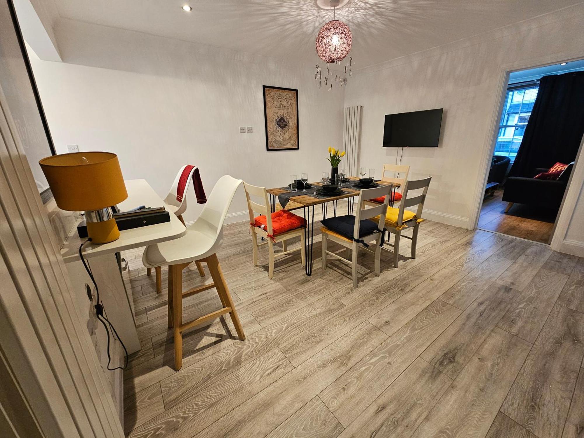 Magical Harry Potter Themed Home In Watford - Free Off-Street Parking 外观 照片