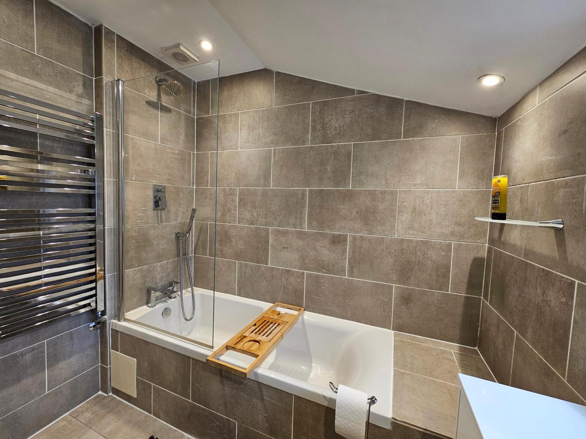 Magical Harry Potter Themed Home In Watford - Free Off-Street Parking 外观 照片
